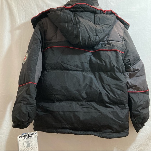 Weatherproof down coat - Picture 2 of 8